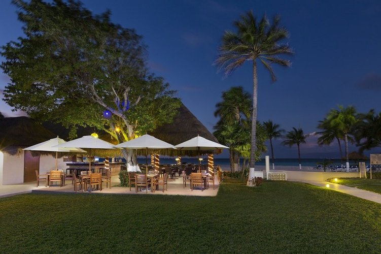 The palapa Beachscape Kin Ha Villas & Suites Cancún Cancun